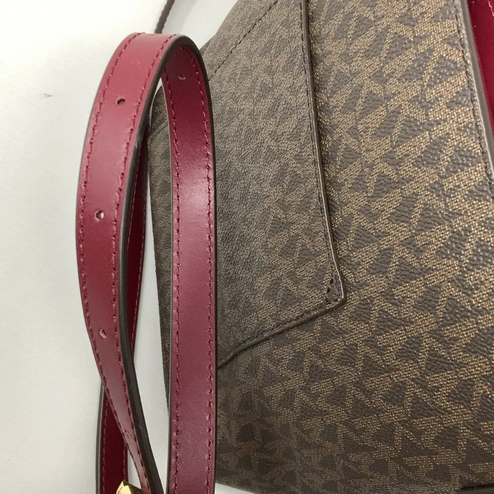 Michael Kors Kimberly‎ Small Bucket Crossbody Purse Brown Merlot Strap Magnetic
